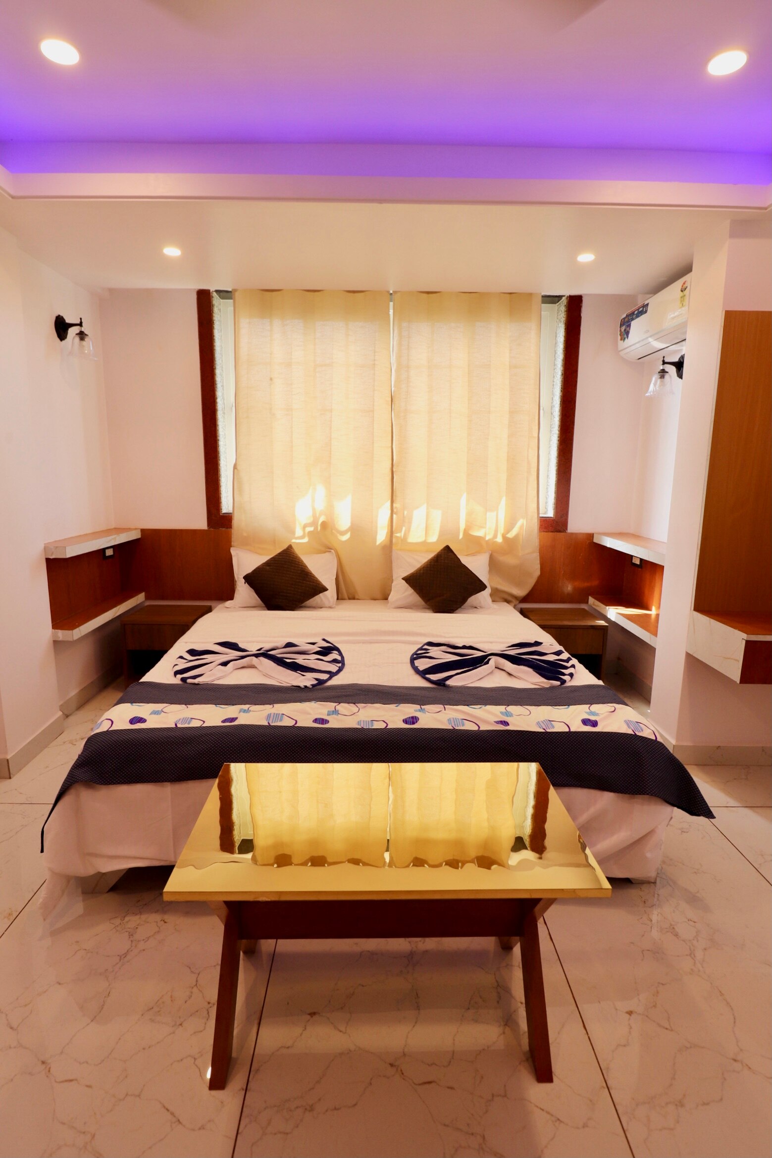 Room Room (5)