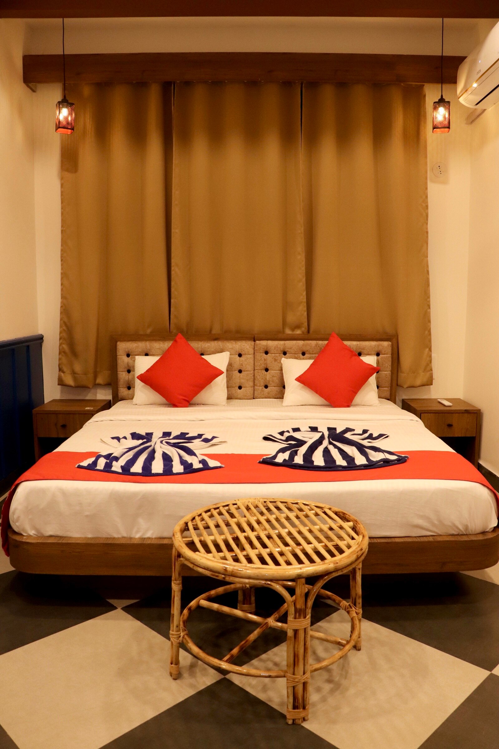 Room Room (7)
